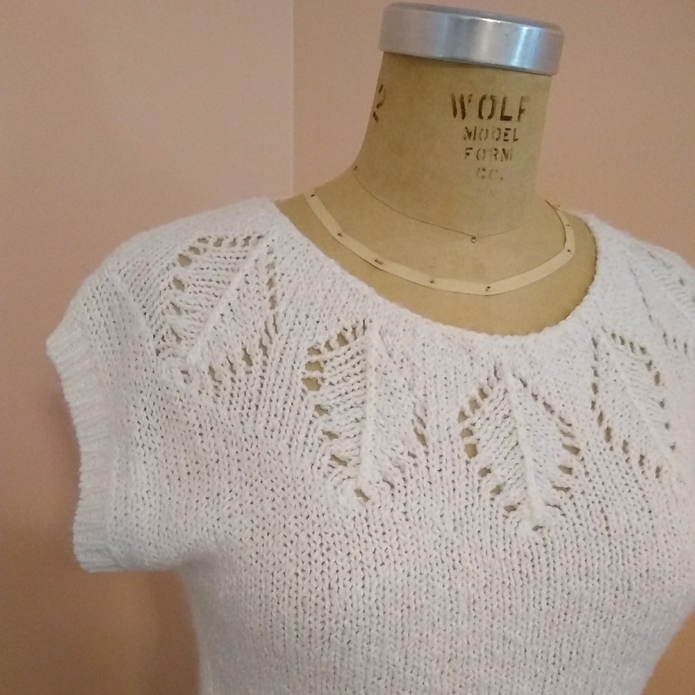 VINTAGE EUC Short Sleeve Acrylic Sweater Small